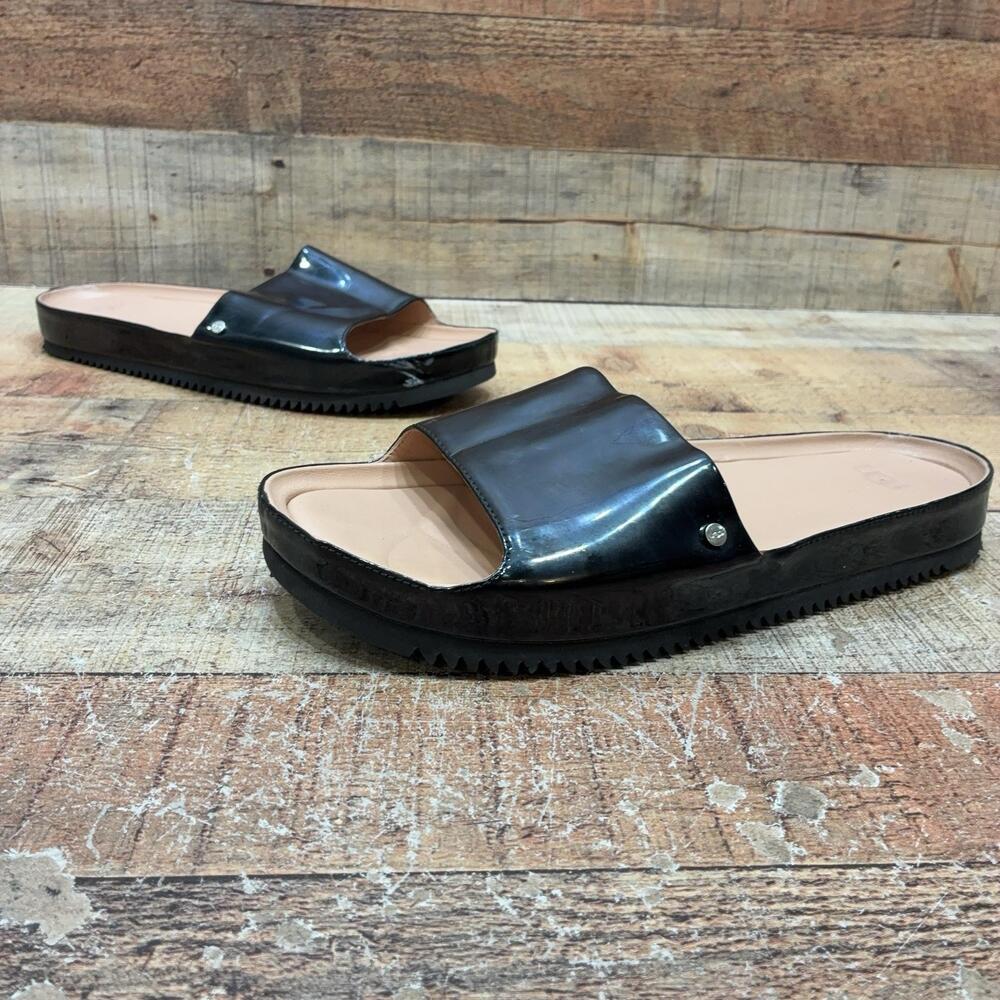 UGG Sandals Womens Size 9.5 40.5 Black Leather Slide Slip Resistant Comfort Shoe